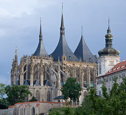 La cathédrale Sainte-Barbe et le collège